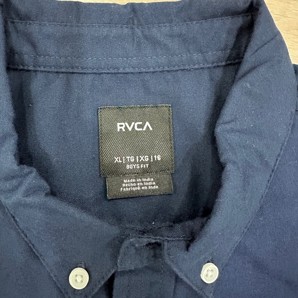 RVCA Bundle of 2, Boys XL (16), Navy and Blue Short Sleeve Button Down Shirt - Picture 3 of 11